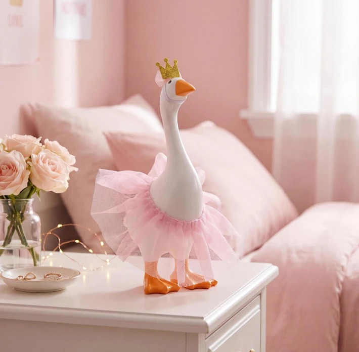 7" Tabletop Goose Outfits