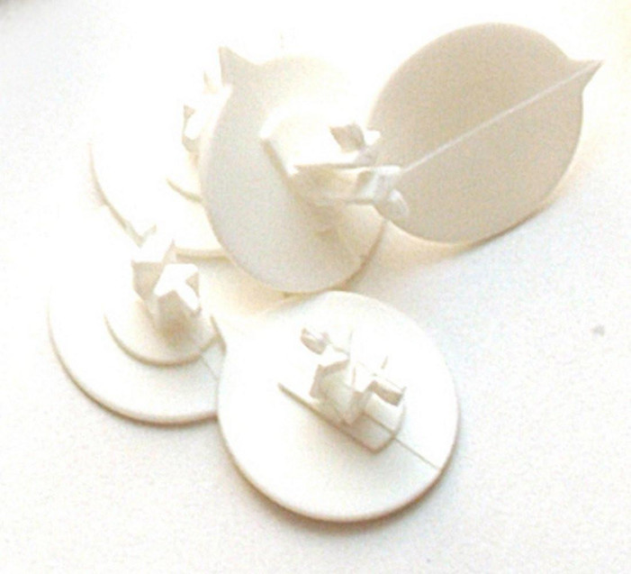 CW Office Versapak Plain Button Seal Pk500, white round security seals with a button design for tamper-evident sealing.