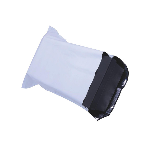 CW Office Gosecure Polt Mail BAG 335X430 PK100, secure and durable white mailing bags with black sealing strip for confidential documents.