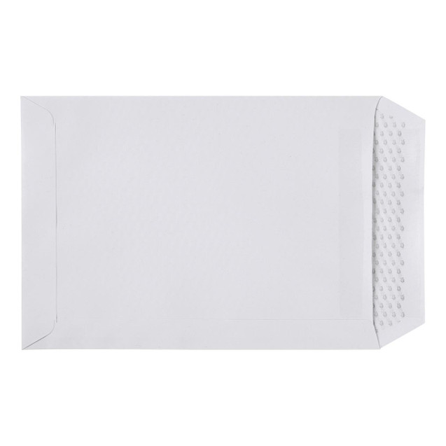 CW Office RCYC C5 Pkt Env Sseal WHT PK500, white padded envelope with self-sealing closure, designed for secure mailing and packaging of documents or small items in a pack of 500.