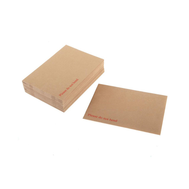 CW Office Q-Connect C3ENV Brd Pl Seal Man PK50, a pack of 50 brown card seals with 'Please do not bend' warning printed in red.