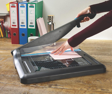 Avery Office Guillotine A3 Cutting Length 420mm Black/Teal GUA3 - Office Guillotines - Paper Trimmers