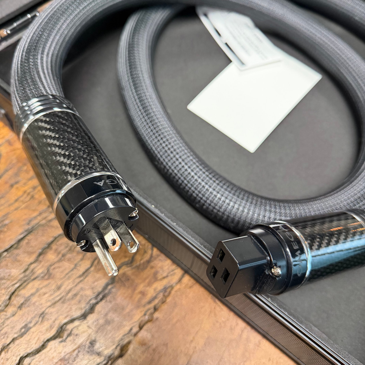 Shunyata Omega XC US>C19 power cable