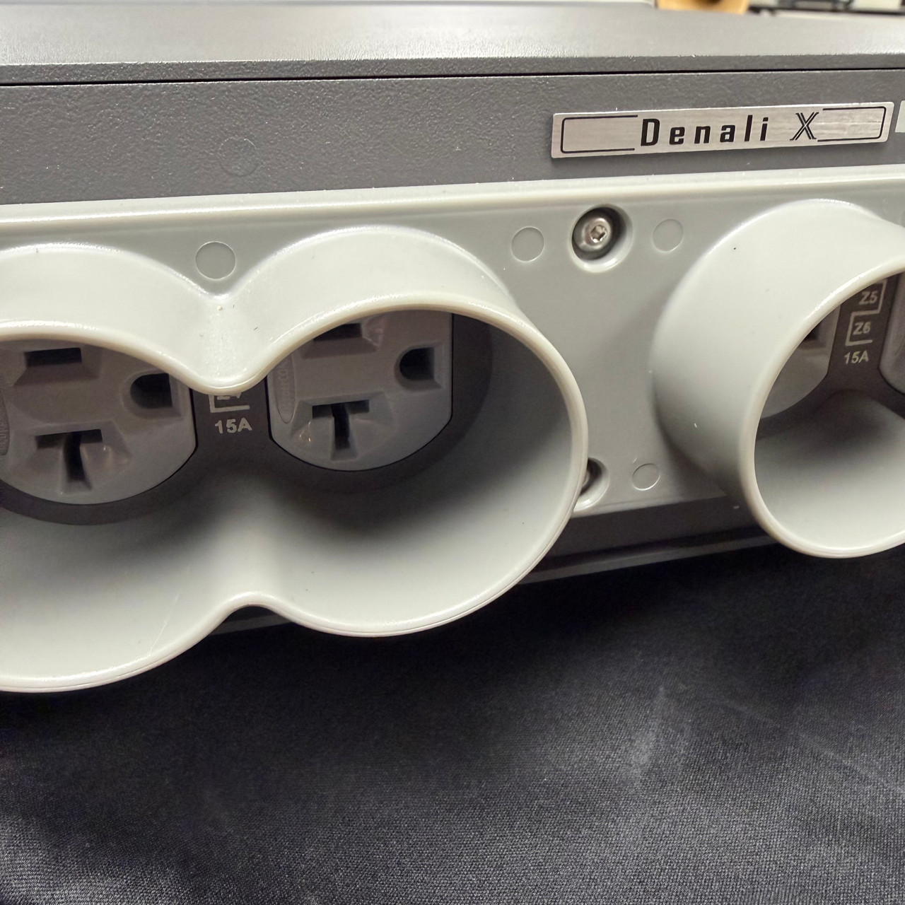 Shunyata Denali-X Limited Edition US power conditioner