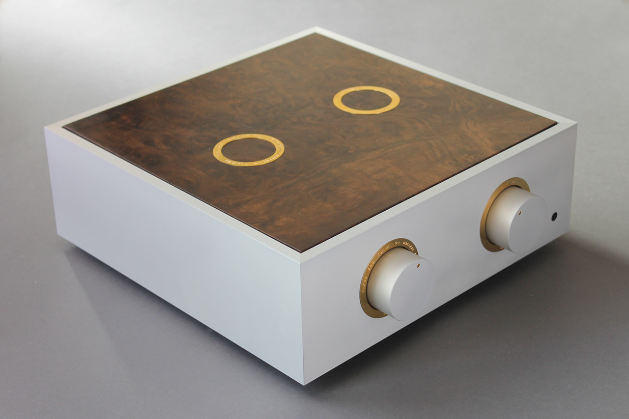 The Bespoke Audio Co. Preamplifier Silver wire