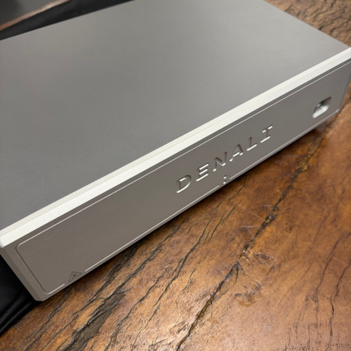 Shunyata Denali-X Limited Edition US power conditioner
