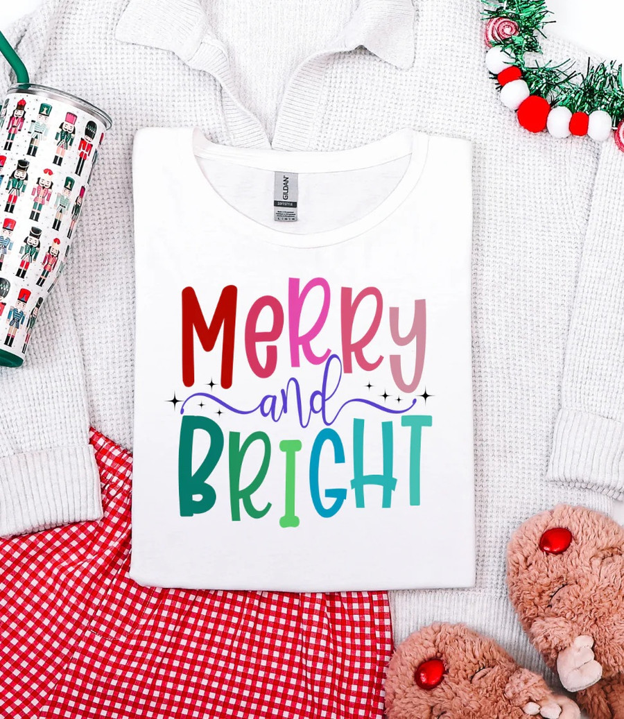 Merry & Bright Graphic Tee: White 