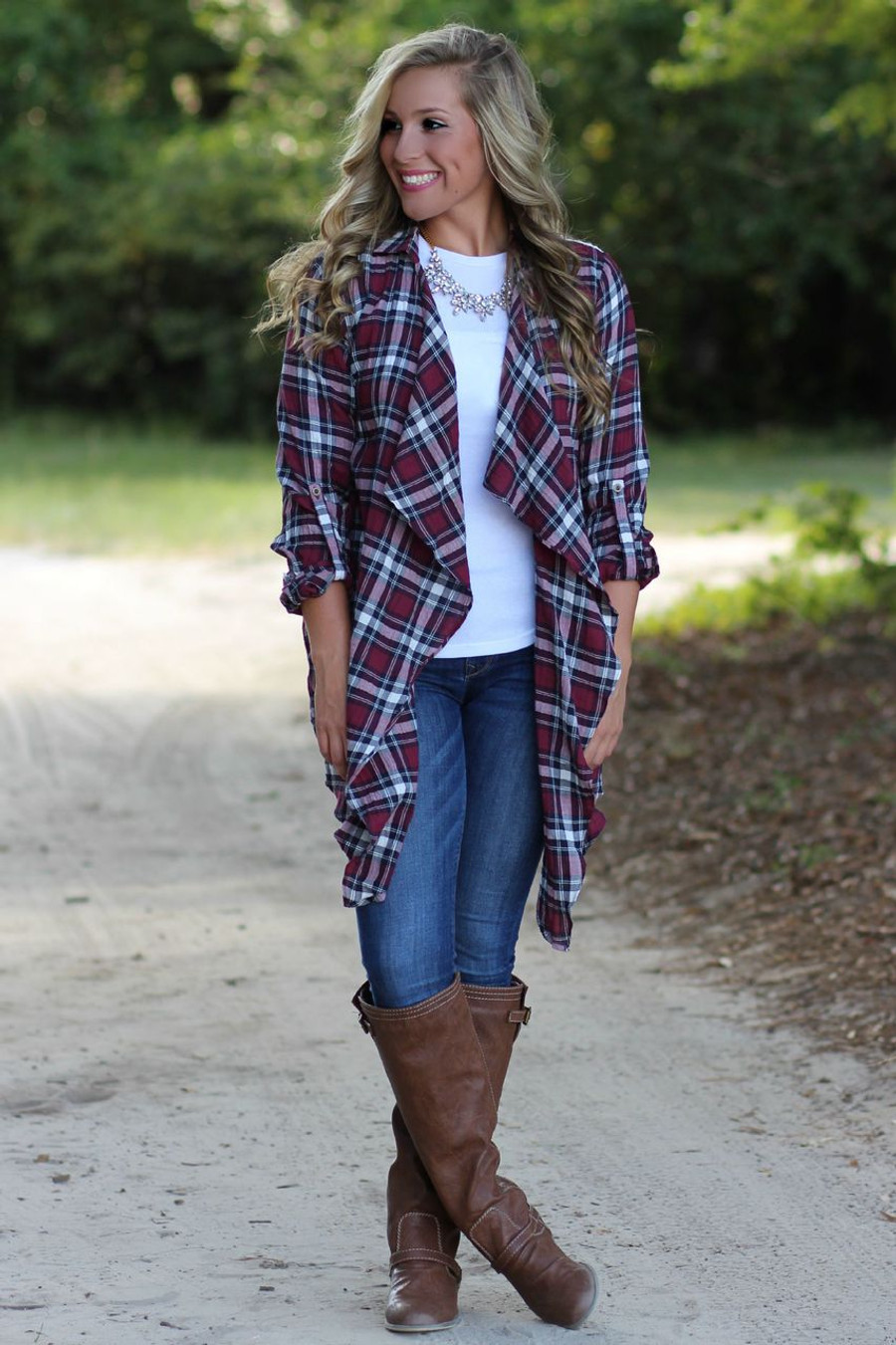 A Fall Day Plaid Cardigan: Navy/Wine