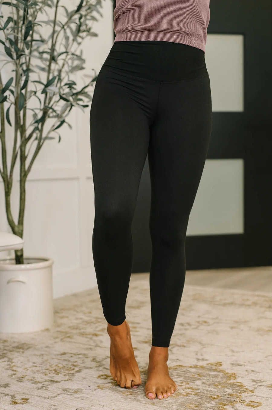 Sunday Splits High Waisted Leggings: Black