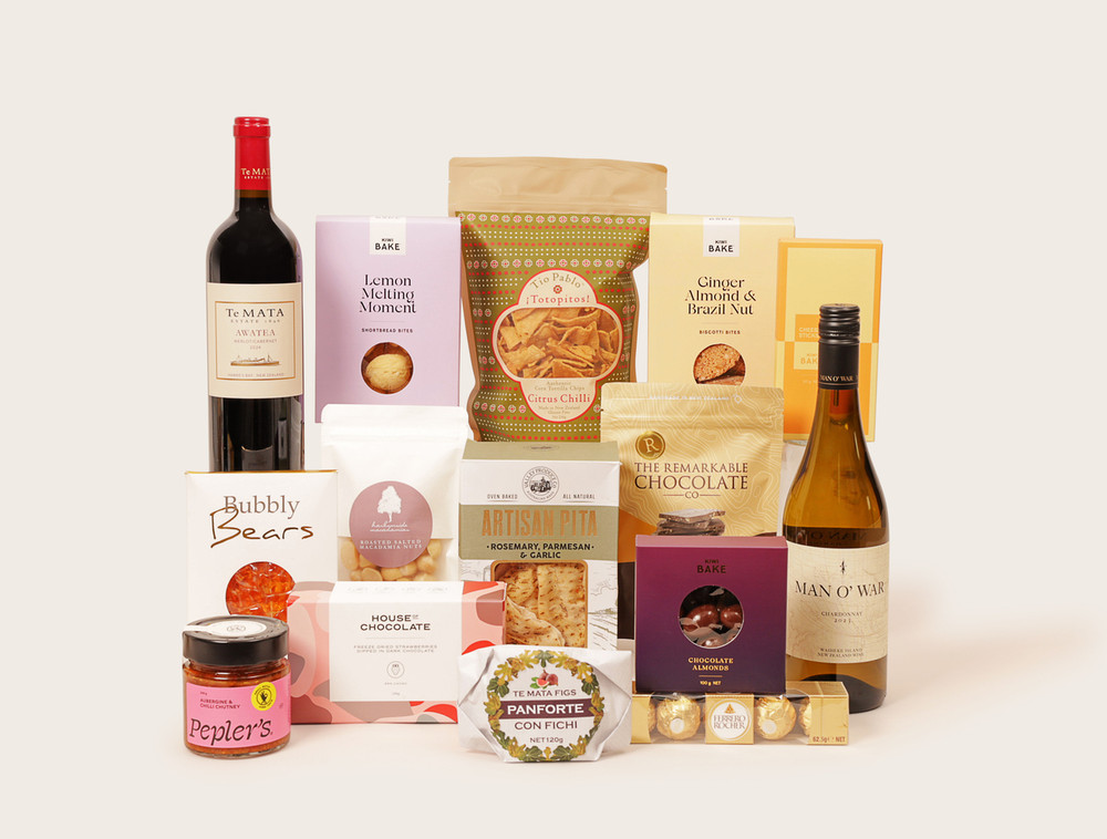 Supreme Deluxe Gift Basket; Luxury Gift Basket; Picnic Hamper; Xmas Hamper; Deluxe Hampers; Premium Hampers; Quality Rattan Baskets; Top Gift Baskets, Te Mata Wines, Prestige wines, Premium Wine gifts