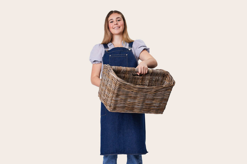 Traditional Hamper; New Zealand preium Food; NZ Hamper; NZ Basket; Christmas Hamper; Xmas Hamper; Thank you Hamper, Sharing Hamper; Deluxe Food; Luxury Gift Basket; Luxury Gift Box