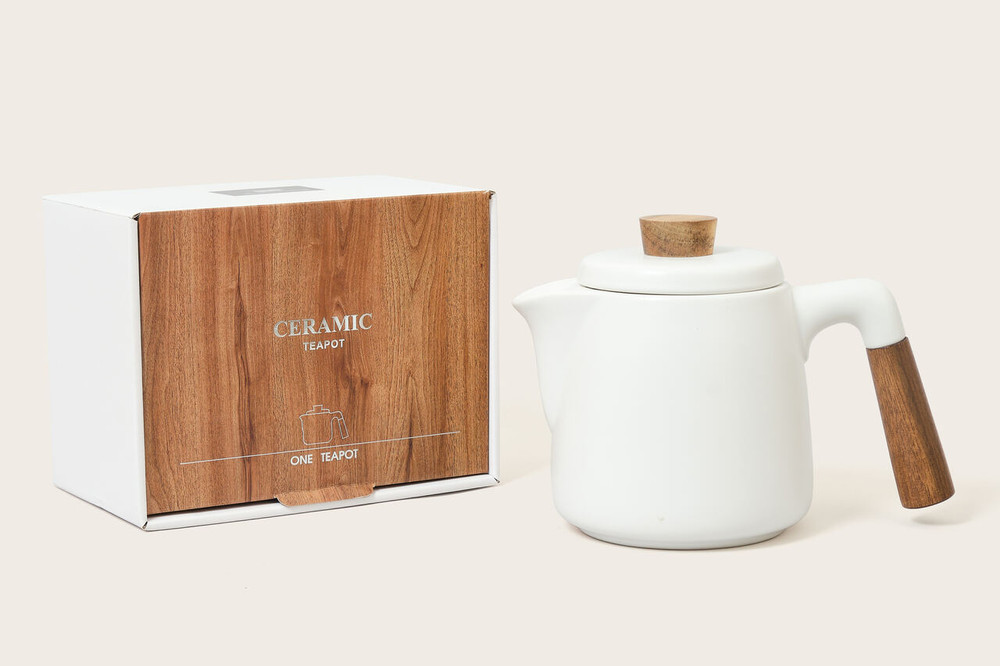 The Home Deluxe Gift Box with Veuve