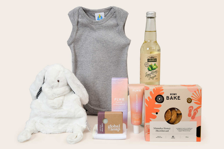 Baby & Mum Hamper Girl