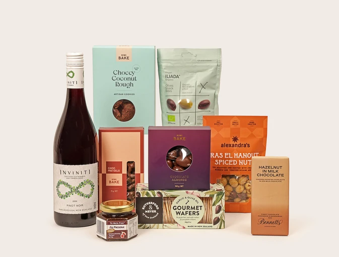 Epic Gift Box with Pinot Noir