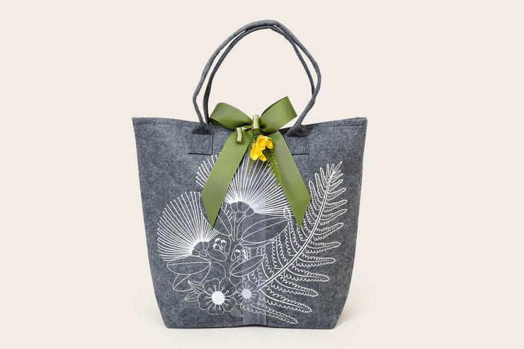 Mothers Day; mother special; NZ gift; Pohutukawa Gift Mothers Day; mother special; NZ gift; Pohutukawa Gift