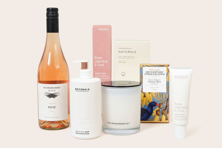 Mothers Day; mother special; NZ gift; Pohutukawa Gift
 Mothers Day; mother special; NZ gift; Pohutukawa Gift