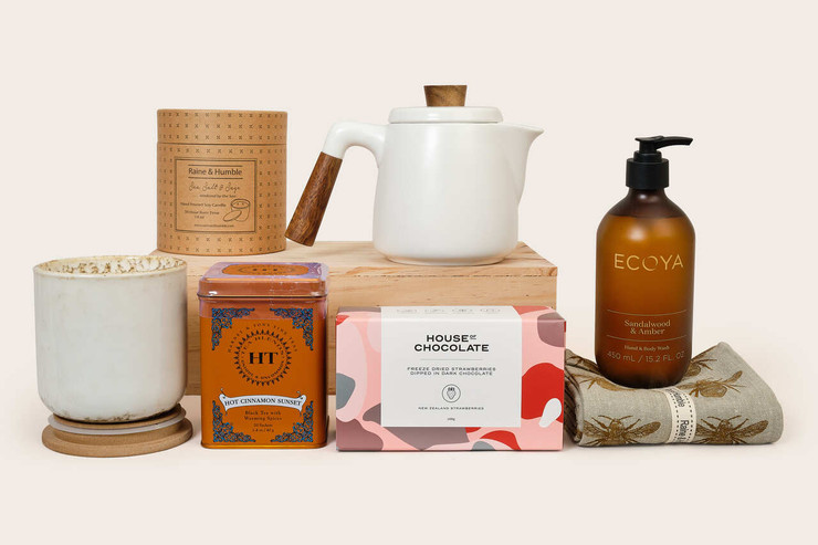 The Home Deluxe Gift Set The Home Deluxe Gift Set