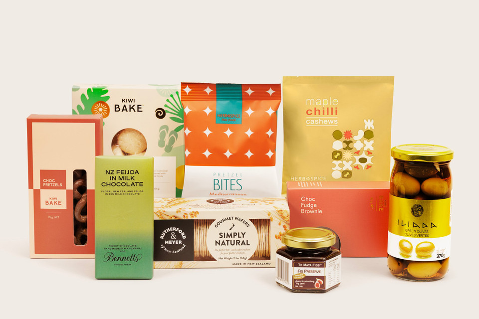 Kiwi Christmas Gift Box contents