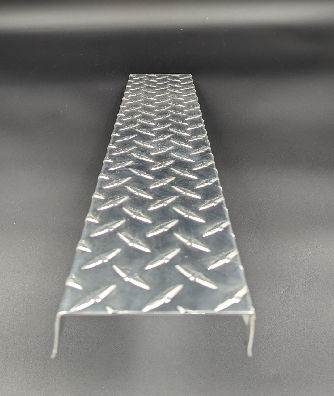 DIAMOND U-CHANNEL 1" X 6" X 1", 90" LONG