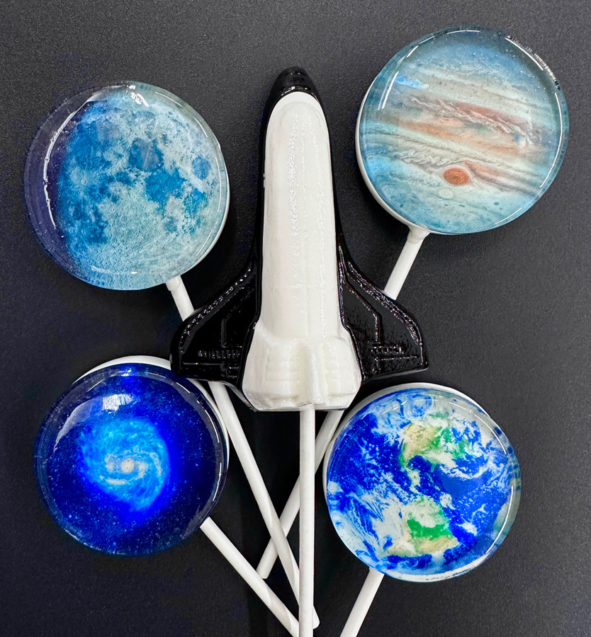 Space Shuttle & Planet Lollipops 25 Count Display - Strawberry