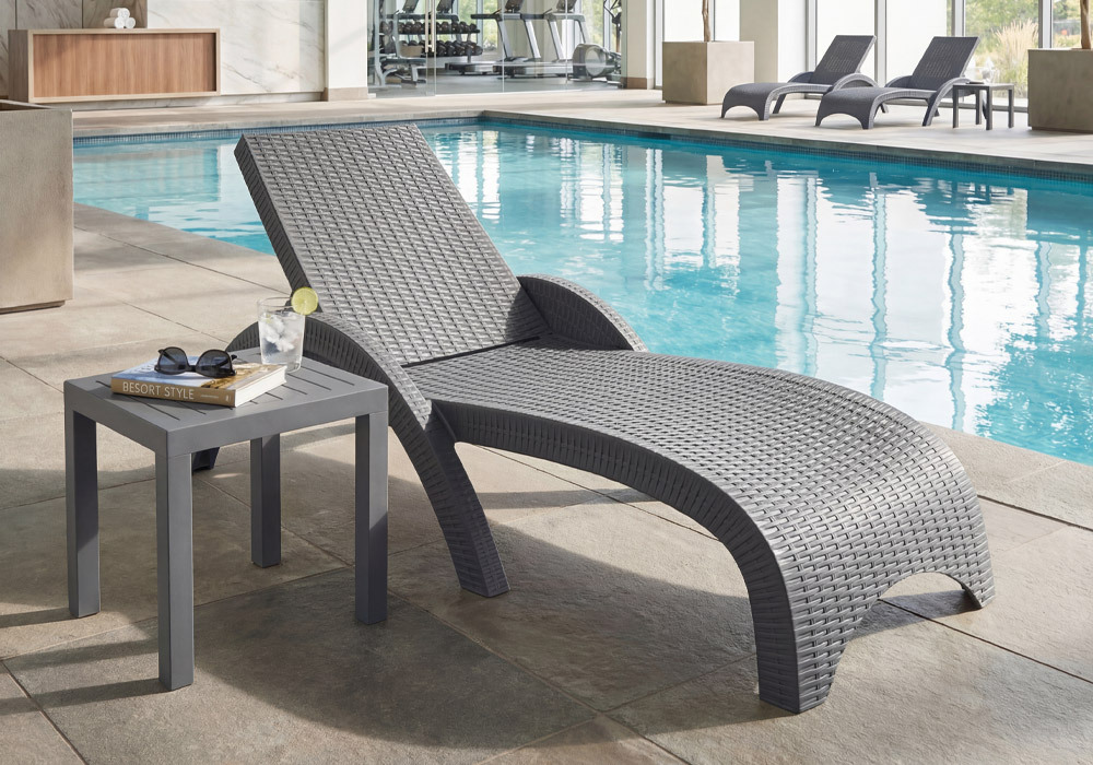 Siesta Exclusive Fiji Plastic Rattan Sun Lounger