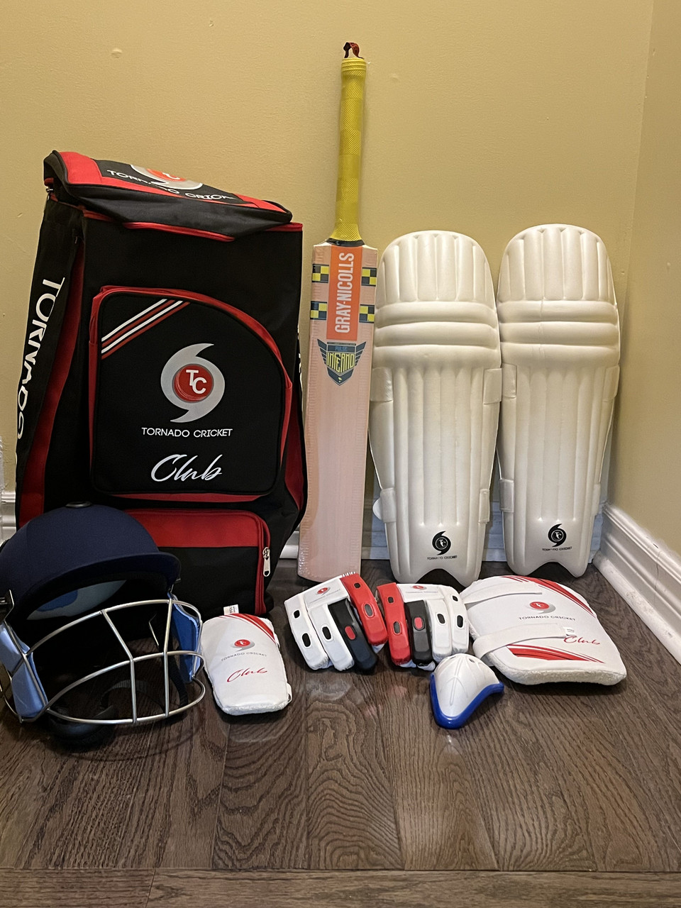 TC Youth Cricket Kit with Gray Nicolls Pulse Inferno Cricket Bat