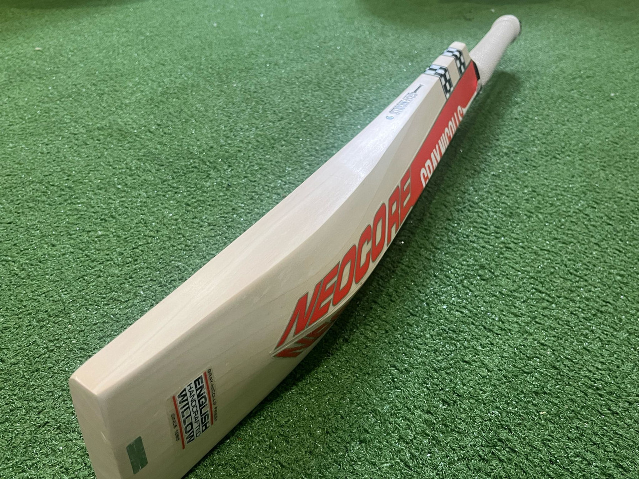 Gray Nicolls NEOCORE PRO Cricket Bat 