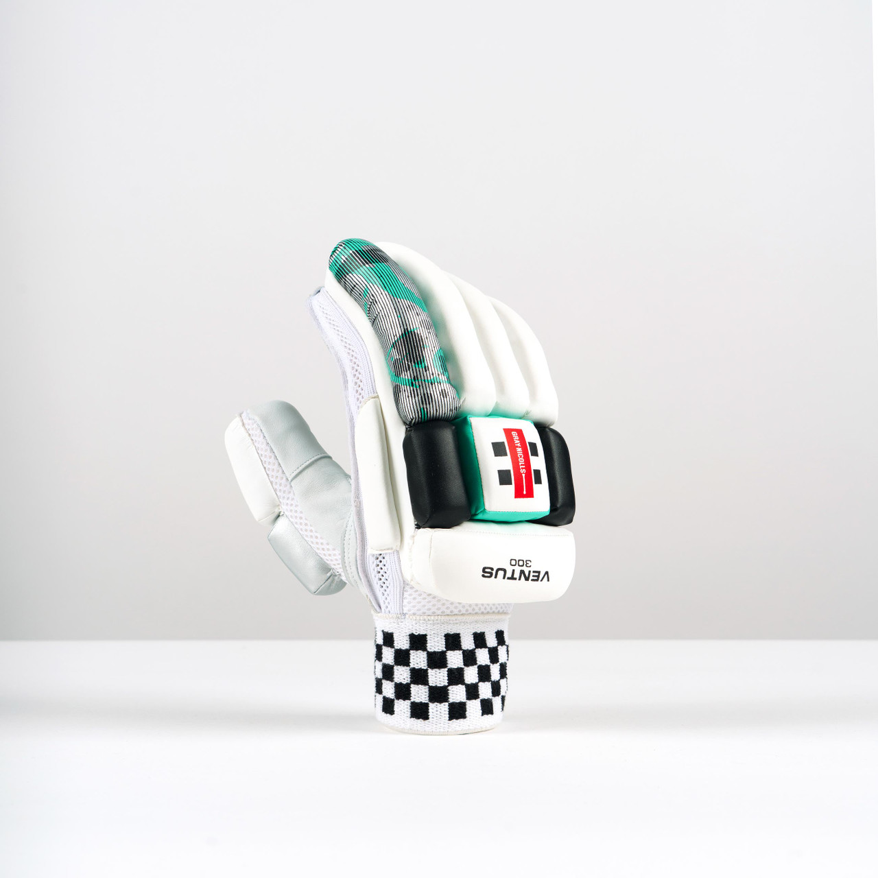Gray Nicolls Ventus 1.0 300 Batting Gloves
