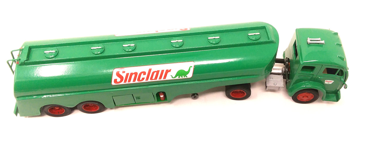 1:48 Vintage White-Fruehauf Gasoline Truck - Sinclair Dino Gasoline