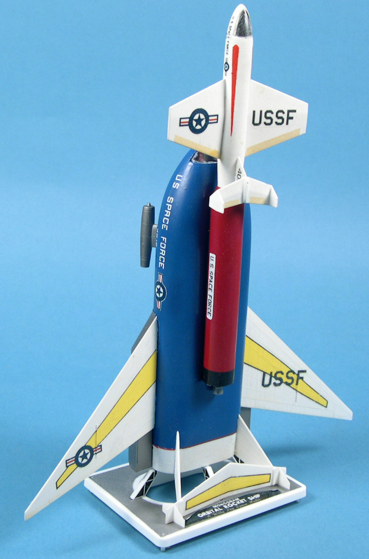 1:193 Willy Ley Orbital Rocket with Landing Gear and Five Figures