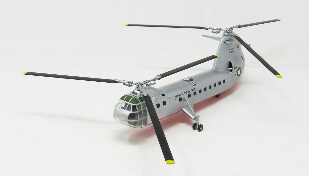1:96 H-16 Piasecki Transporter Helicopter with Swivel Stand and