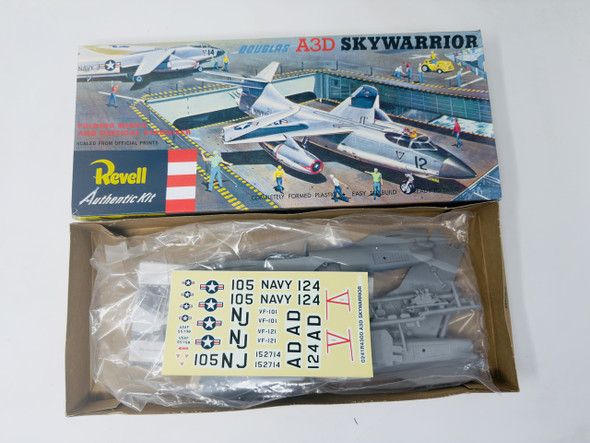 DOUGLAS A3D SKYWARRIOR, 1/83,  OPEN BOX, REVELL