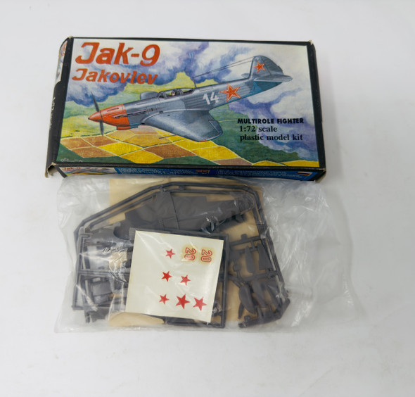 JAK-9 , 1/72, OPEN BOX,