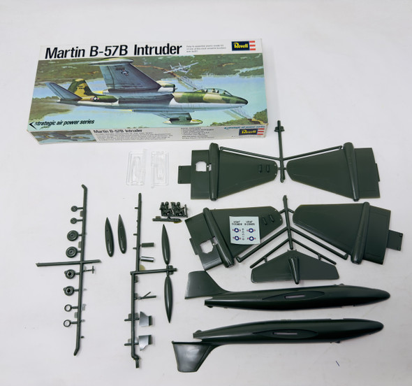 Martin B-57B Intruder, 1/32, OPEN BOX, REVELL