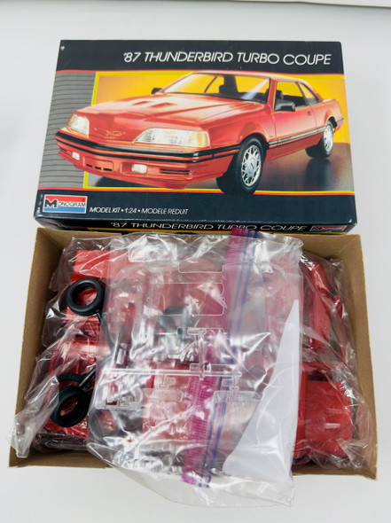 87' THUNDERBIRD COUPE, 1.24, OPEN BOX, MONOGRAM