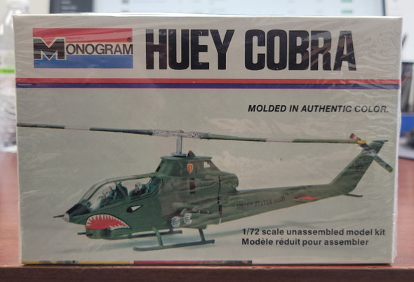 Huey Cobra 1:72 Monogram