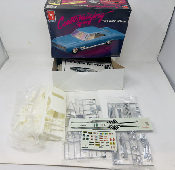 1966 Buick Wildcat, 1/25, OPEN BOX, AMT
