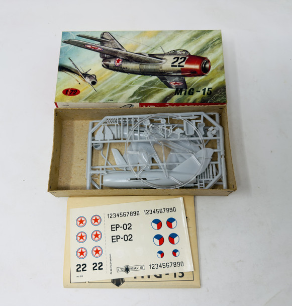 MiG-15, 1/72, open box, PLASTIKOVY MODEL