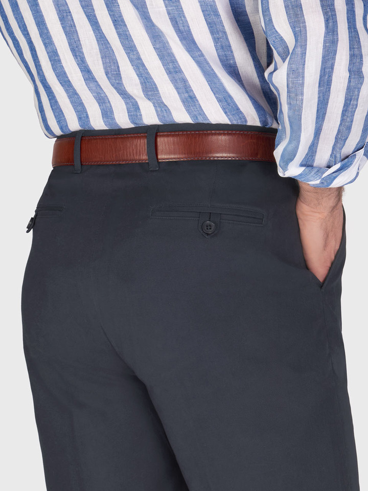Hip pockets on Men's Navy Blue Cotton Pleated Chino Shorts