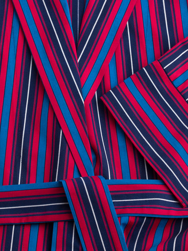 Close Up of Navy & Red Club Stripe Mens Dressing Gown details