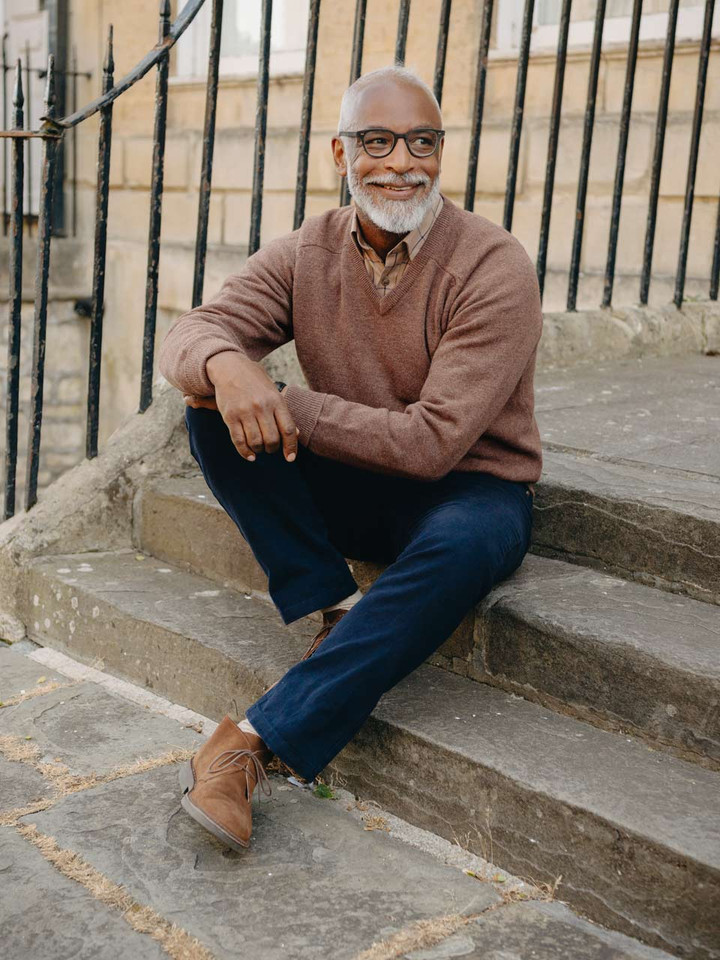 Model wears Walnut Lambswool V Neck