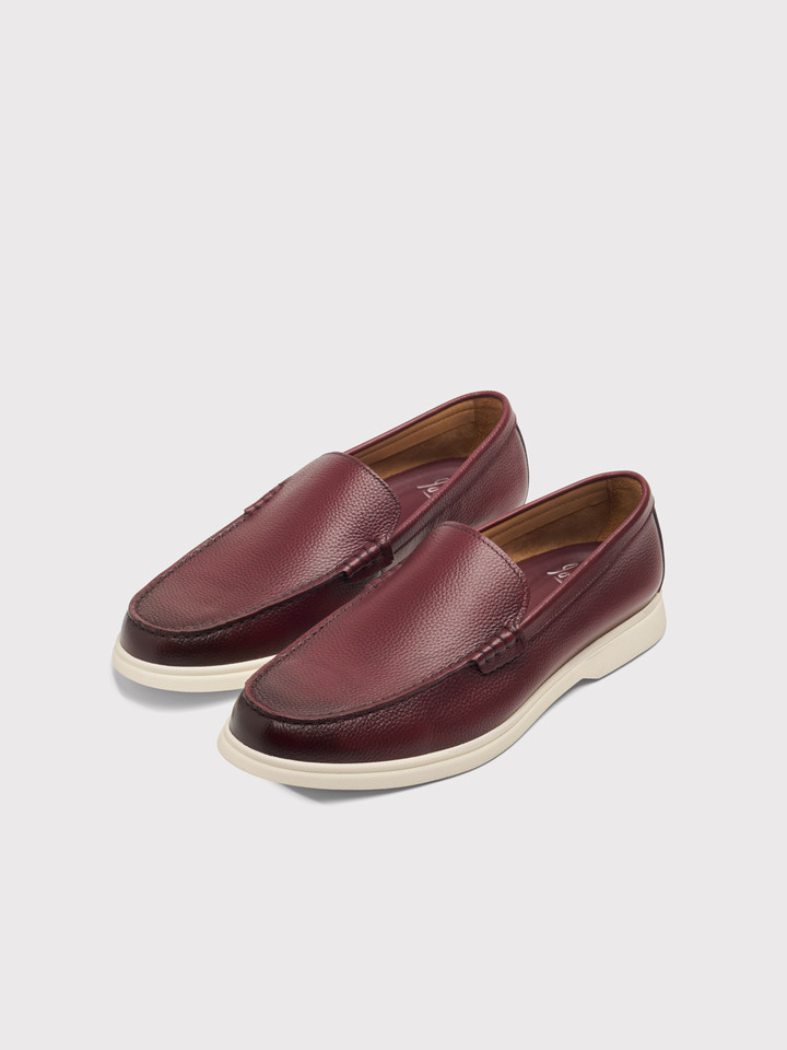 Wine Leather Grain Loafer Toes