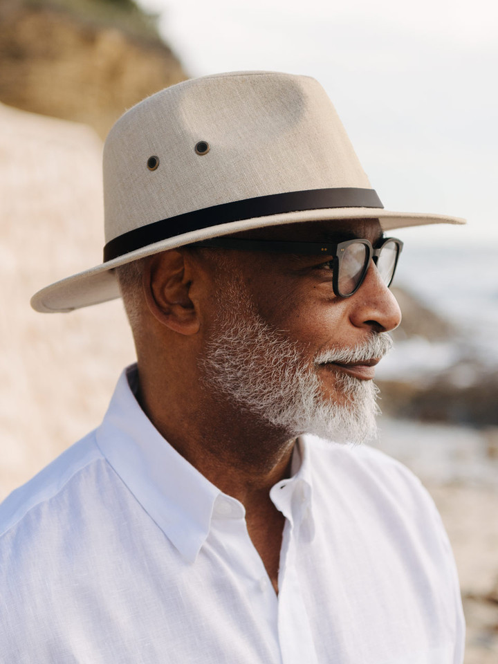 Linen Safari Hat Model