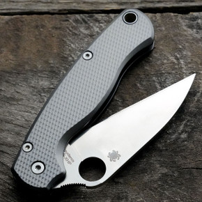 Limited Spyderco Para Military 2 Scales - Checker Milling - Shadow Chrome Anodized Limited Spyderco Para Military 2 Scales - Checker Milling - Shadow Chrome Anodized