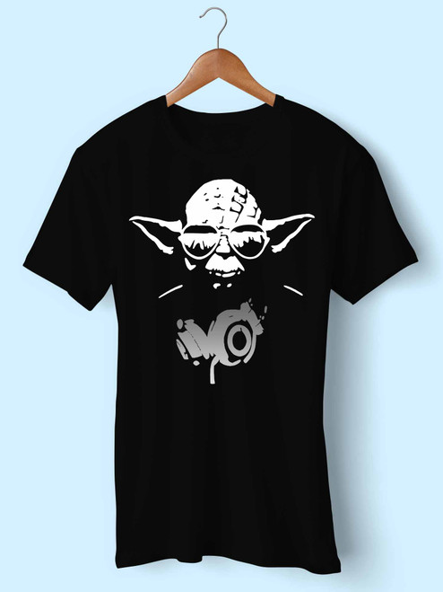 Yoda Sungless With Silver Earphones Star Wars Inspired Men T Shirt Yoda Sungless With Silver Earphones Star Wars Inspired Men T Shirt