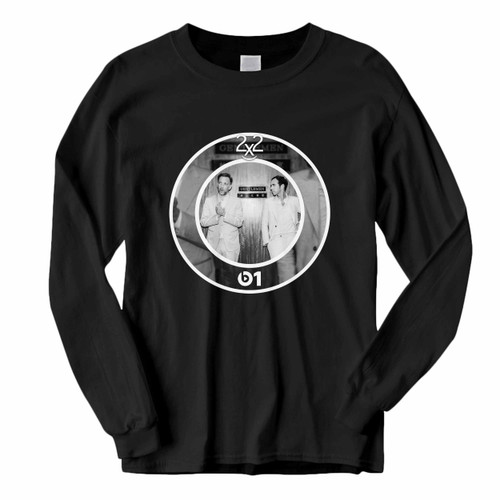 This classic fit 2manydjs Gentlemen Round Long Sleeve Shirt is casually elegant and very comfortable. With fine quality print to make one stand out, it's a perfect fit for every occasion.