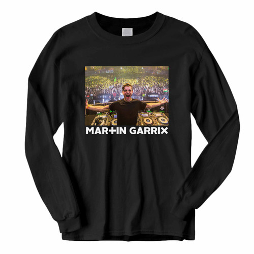 This classic fit Martin Garrix Photo Cover Long Sleeve Shirt is casually elegant and very comfortable. With fine quality print to make one stand out, it's a perfect fit for every occasion.