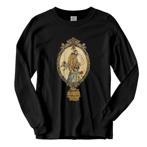 This classic fit Alice the Red Queen and painting the Roses Fresh Best Long Sleeve Shirt is casually elegant and very comfortable. With fine quality print to make one stand out, it's a perfect fit for every occasion. This classic fit Alice the Red Queen and painting the Roses Fresh Best Long Sleeve Shirt is casually elegant and very comfortable. With fine quality print to make one stand out, it's a perfect fit for every occasion.