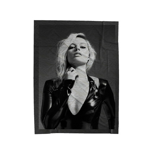 Morgot Robbie Beautiful Velveteen Blanket