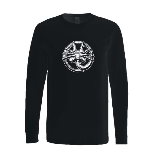 This classic fit alien facehugger long sleeve shirt is casually elegant and very comfortable. With fine quality print to make one stand out, it's a perfect fit for every occasion.